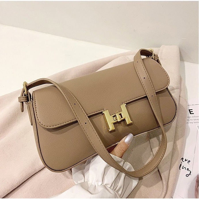 雙肩帶包包女H扣康康包通勤包包 高級感時尚斜背包 肩背包 腋下包 法棍包 2023新款斜跨包包-細節圖5