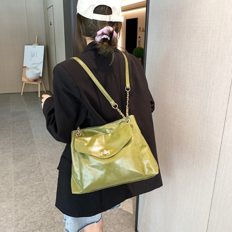 秋季女包通勤斜背包漆皮質感手提包ins大容量包包鏈條斜背包韓版女生斜跨包托特大包放A4紙iPad多色-細節圖2