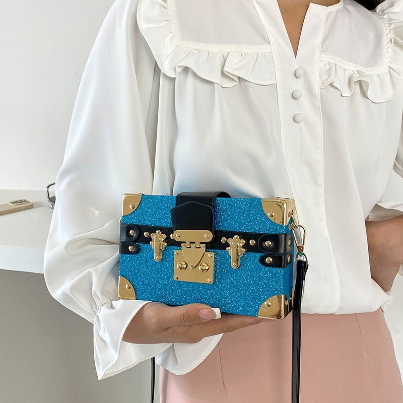時尚女生盒子包包 閃亮裝飾鎖釦小方包 休閒女生包包 韓版斜背包女 2023年新款側背包 斜跨小包包 手機包-細節圖4
