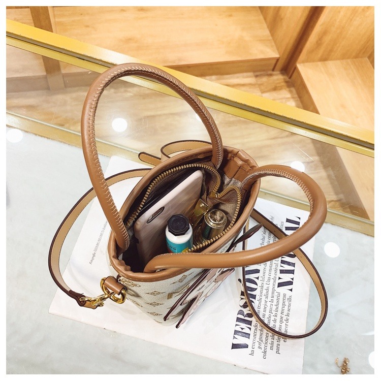 復古手提女包 可愛女生包包 兔子水桶包 小號斜背包 印花質感側背包 時尚斜背包 包包女 韓版 手機包-細節圖9