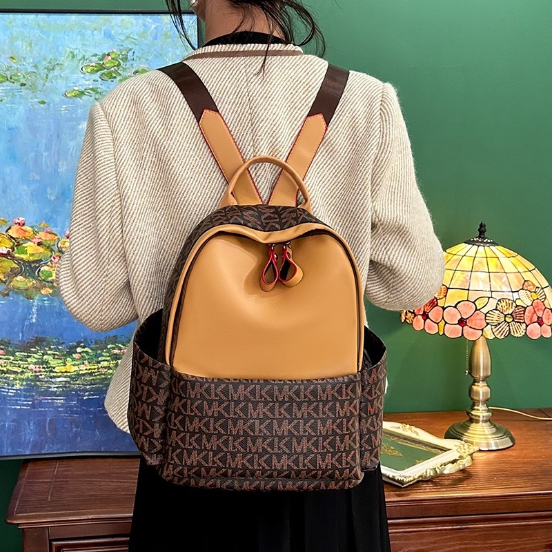 復古女士背包 字母手提背包 帶側袋 多扣拉鍊大容量後背包女 全皮防水 旅行包 通勤包包 出差旅行包背包-細節圖2