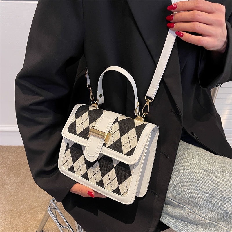 學生 側背包 女生 肩背包 可愛 斜肩包包 小方包 大容量 小包包包包女新款2022爆款斜挎包網紅-細節圖3