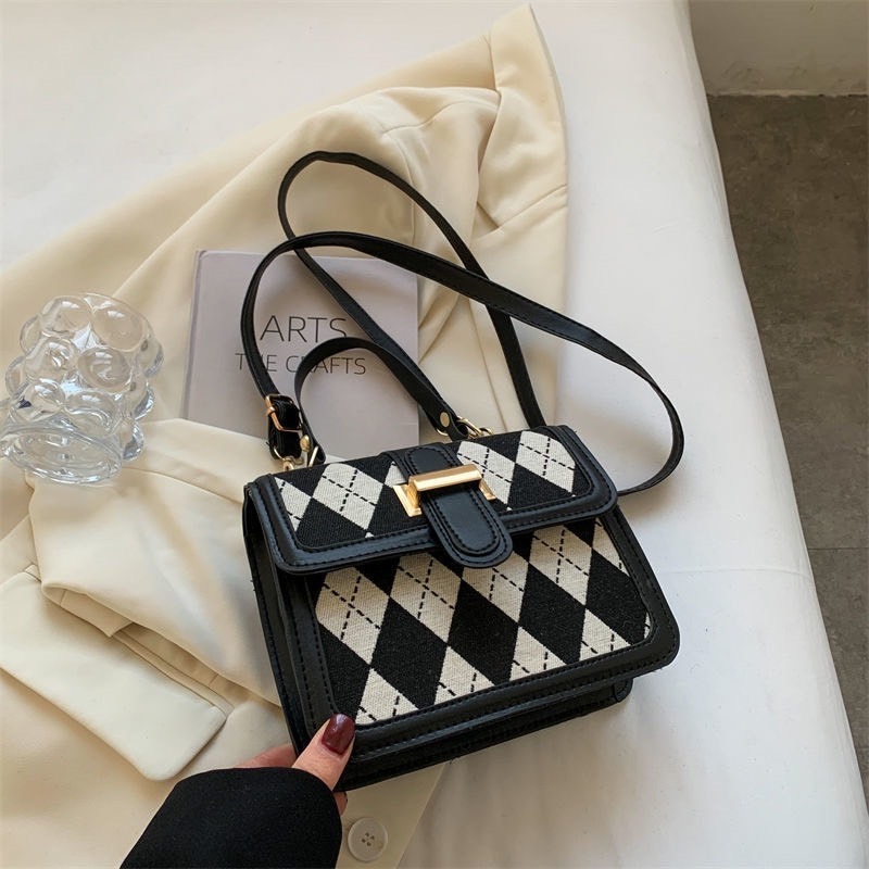 學生 側背包 女生 肩背包 可愛 斜肩包包 小方包 大容量 小包包包包女新款2022爆款斜挎包網紅-細節圖4