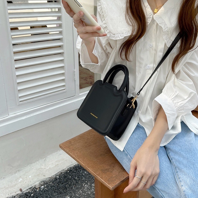 韓系/餅乾包/可愛/小方包/手提包/肩背包/拉鍊/ins/復古/ootd/韓妞必備/韓國/質感/可愛包斜跨包-細節圖4