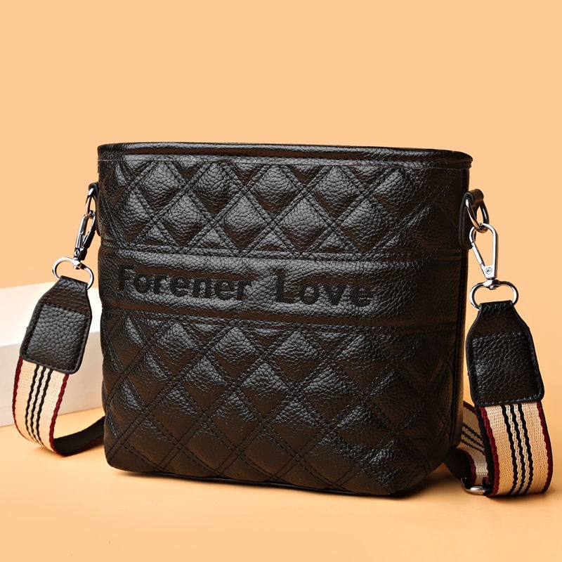 寬頻菱格包包女2023新款時尚高級感小眾斜背包夏季百搭斜挎水桶包-細節圖4