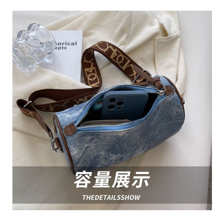 包包女夏2023新款今年流行斜背包小眾高級質感網紅爆款牛仔枕頭包-細節圖9