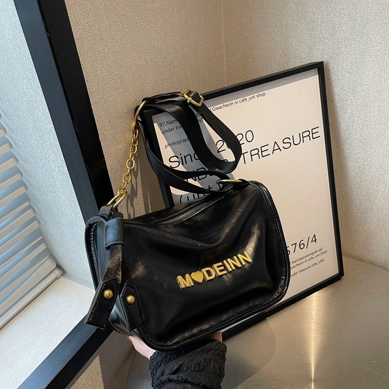 高級感小包包女2023新款韓系寬腋下包秋冬流行複古郵差包斜挎包-細節圖8