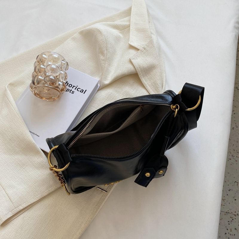 高級感小包包女2023新款韓系寬腋下包秋冬流行複古郵差包斜挎包-細節圖9