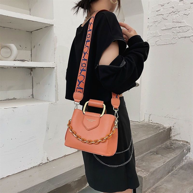 高品質包包2023新款四季百搭小單肩包水桶包軟皮鏈條斜挎包西式-細節圖5