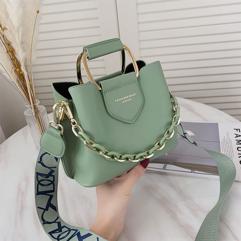 高品質包包2023新款四季百搭小單肩包水桶包軟皮鏈條斜挎包西式-細節圖7