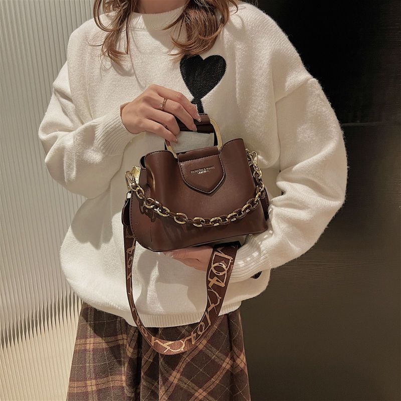 高品質包包2023新款四季百搭小單肩包水桶包軟皮鏈條斜挎包西式-細節圖9