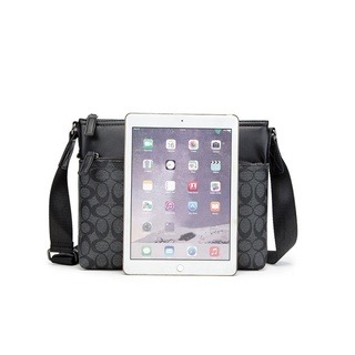 男士斜背包 C紋斜背包 休閒簡約側背包 男生單肩街頭時尚側背包 學生潮流斜背包 郵差挎包 時尚男包男士斜背包 C紋斜背包-細節圖8