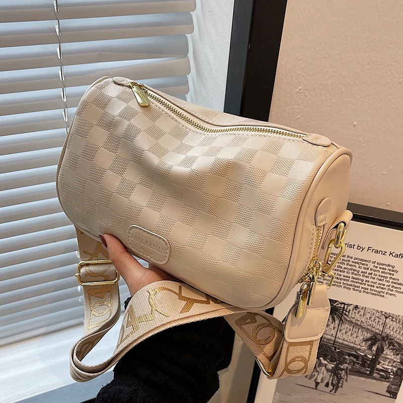 包包女包春夏季2023新款流行斜背包小眾高級質感網紅爆款枕頭包斜背包斜背包潮流女包潮流包包女包ins-細節圖6
