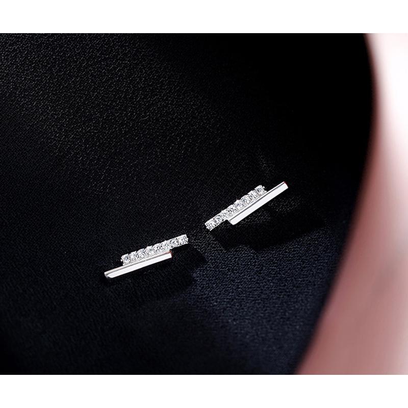 B1002．一字小巧鑲鑽耳環 創意韓式耳環 耳墜 耳飾 耳釘 耳扣 不褪色 抗敏耳針 防過敏 日韓版銀飾飾品-細節圖3