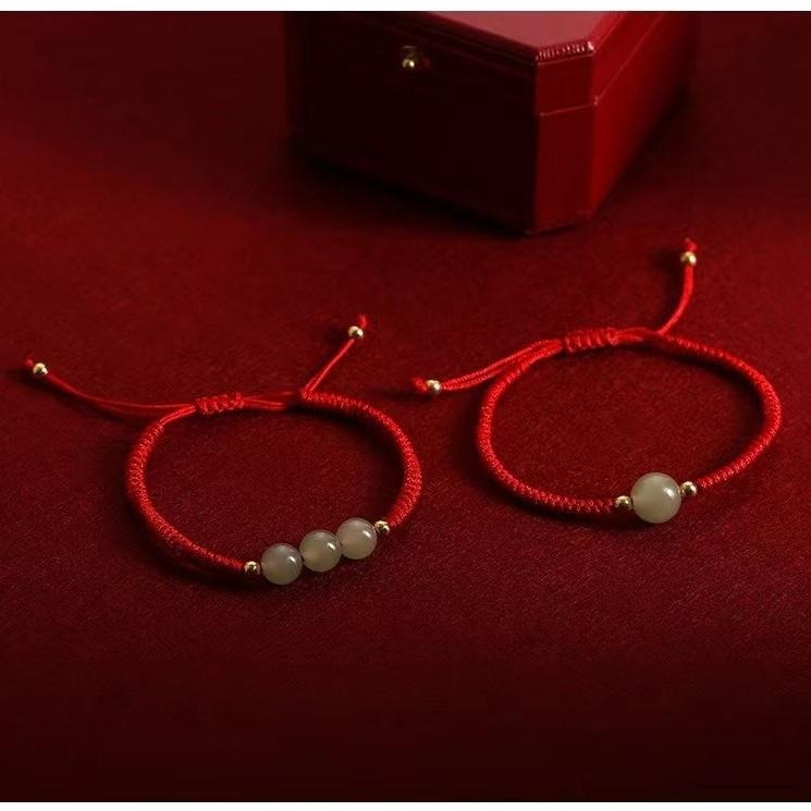 B941．和田玉紅繩手鏈 本命年 防小人 避邪除穢 紅繩改運手繩 五彩繩手繩 轉運手鍊 轉運 平安 紅繩手鍊 編織手繩-細節圖4