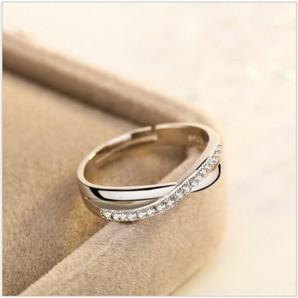 B407．交叉水鑽戒指 銀飾 通用男女款戒指  無分尺寸 無分戒圍 可調整大小 指環 首飾配件飾品 女飾品情人節 告白-細節圖5