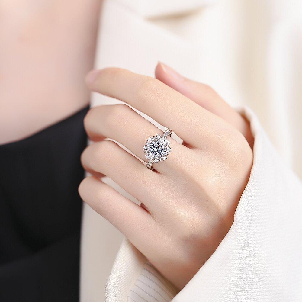 韓版戒指 微鑲鋯石戒指 花瓣仿真莫桑石鑽戒 水鑽戒指 情人戒指 開口戒指 指環 氣質女戒指 女戒 女戒指-細節圖4