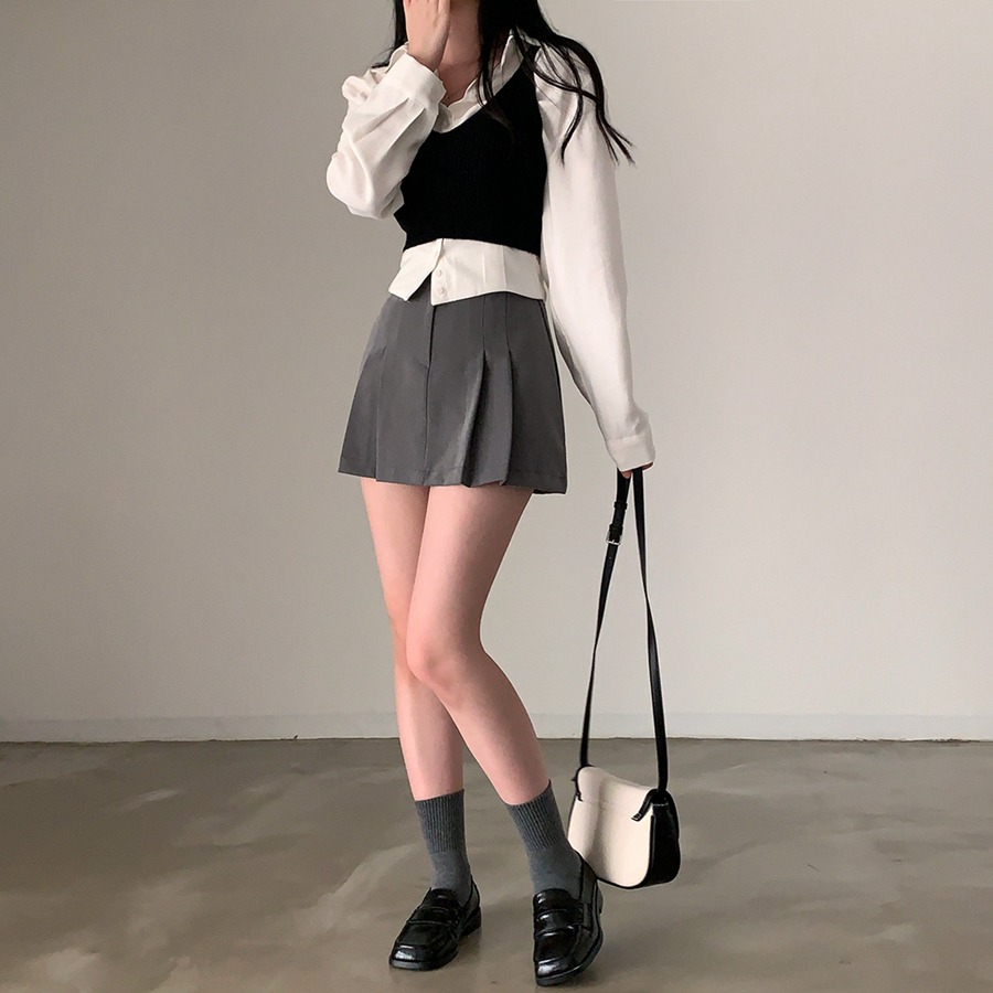 L215✨現貨/疊穿針織小背心/針織背心/搭配/針織背心/短版/小背心/秋冬/造型/穿搭/短款/吊帶背心/針織上衣/顯瘦-細節圖5