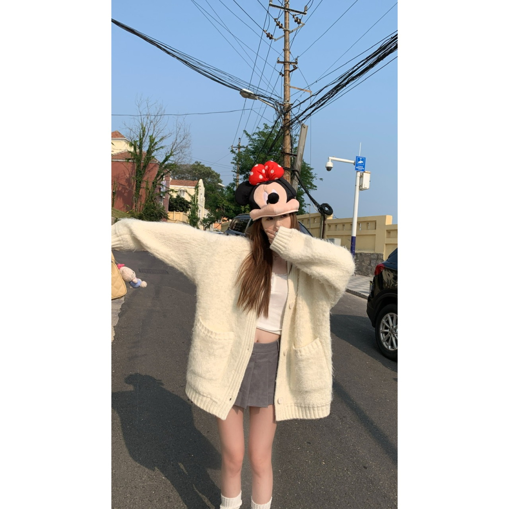 S436✨現貨/韓系/秋冬/軟軟軟~白色毛衣外套/寬鬆/加厚/保暖/針織外套/單排釦/軟糯/長袖/毛茸茸/毛絨絨/熊熊感-細節圖2