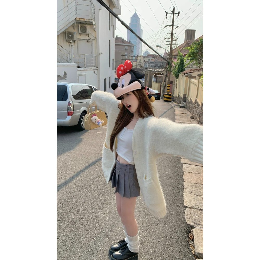 S436✨現貨/韓系/秋冬/軟軟軟~白色毛衣外套/寬鬆/加厚/保暖/針織外套/單排釦/軟糯/長袖/毛茸茸/毛絨絨/熊熊感-細節圖5