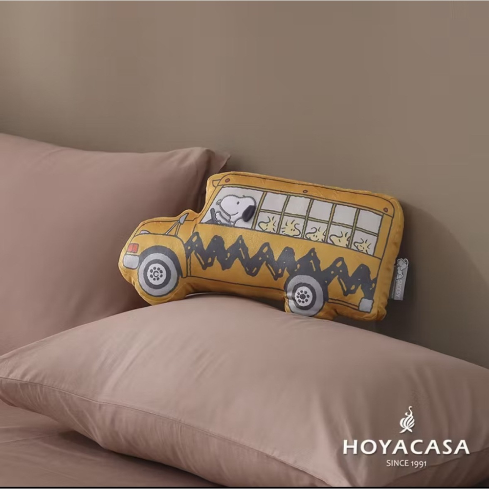 ❤️叮叮百貨❤️全新 HOYACASA專櫃品牌 Snoopy史努比 黃色校車造型抱枕+毛巾+洗衣袋-細節圖4