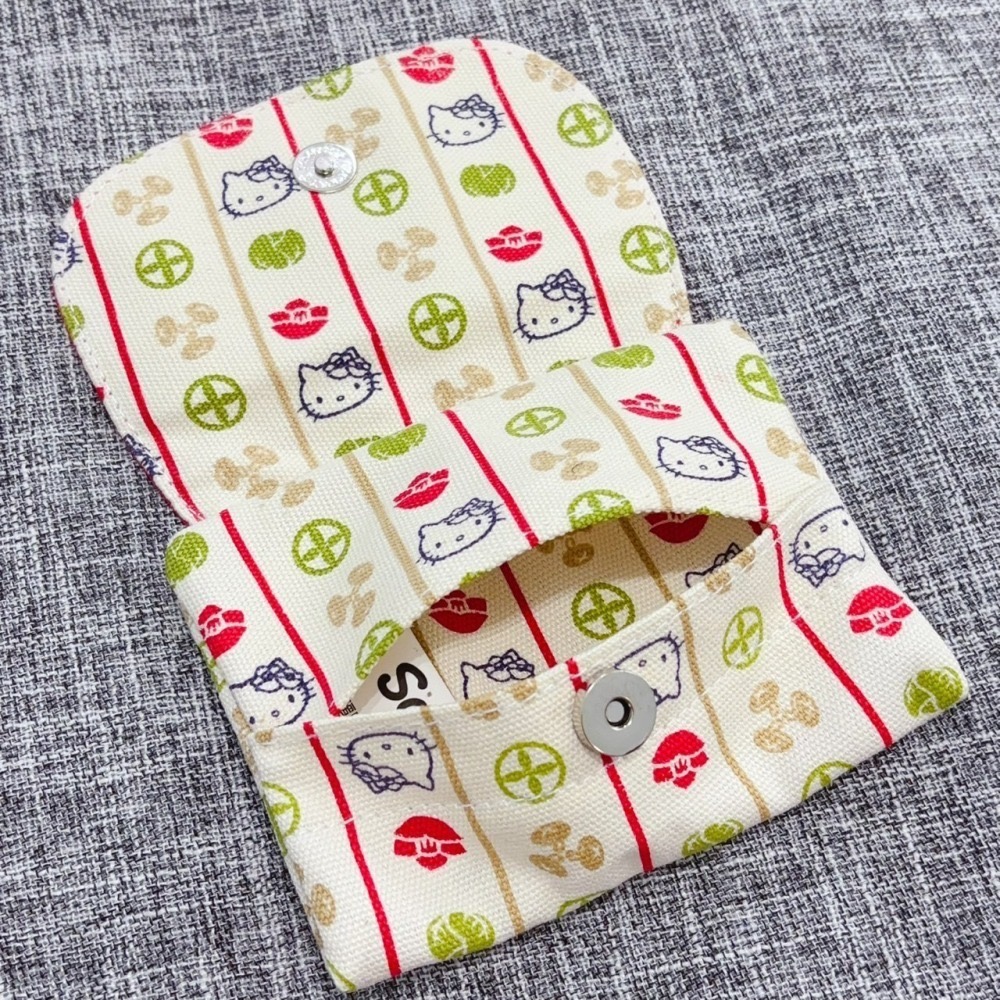❤️叮叮百貨❤️全新 Hello Kitty面紙套-細節圖2
