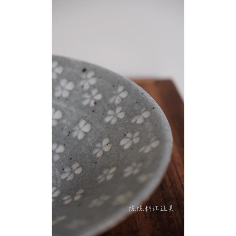 ｜隱隱選物｜【現貨】六魯 黄粉引花占6.5寸/20cm 鉢/盤/日式器皿-細節圖2