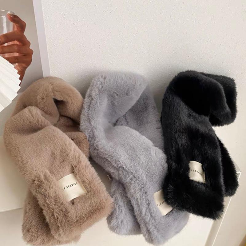 ᴴᴬᴷᵁᴺᴬᴹᴬᵀᴬᵀᴬ｜限量現貨.ᐟ.ᐟ溫暖妳的冬日❄️SEZF SERVICE毛絨絨圍巾-細節圖3