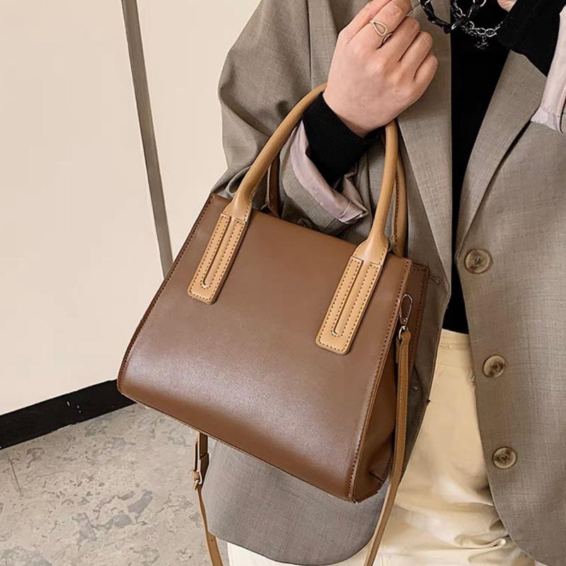 ᴴᴬᴷᵁᴺᴬᴹᴬᵀᴬᵀᴬ｜現貨+預購/《一杯咖啡☕️》質感大容量手提皮革側背包/3Color-細節圖2