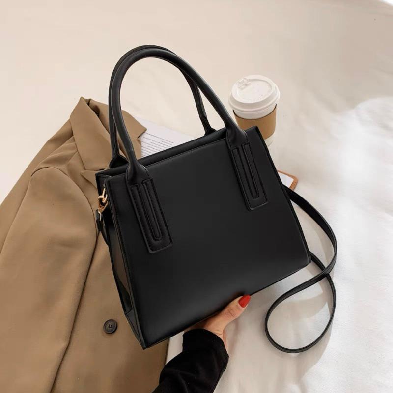 ᴴᴬᴷᵁᴺᴬᴹᴬᵀᴬᵀᴬ｜現貨+預購/《一杯咖啡☕️》質感大容量手提皮革側背包/3Color-細節圖8