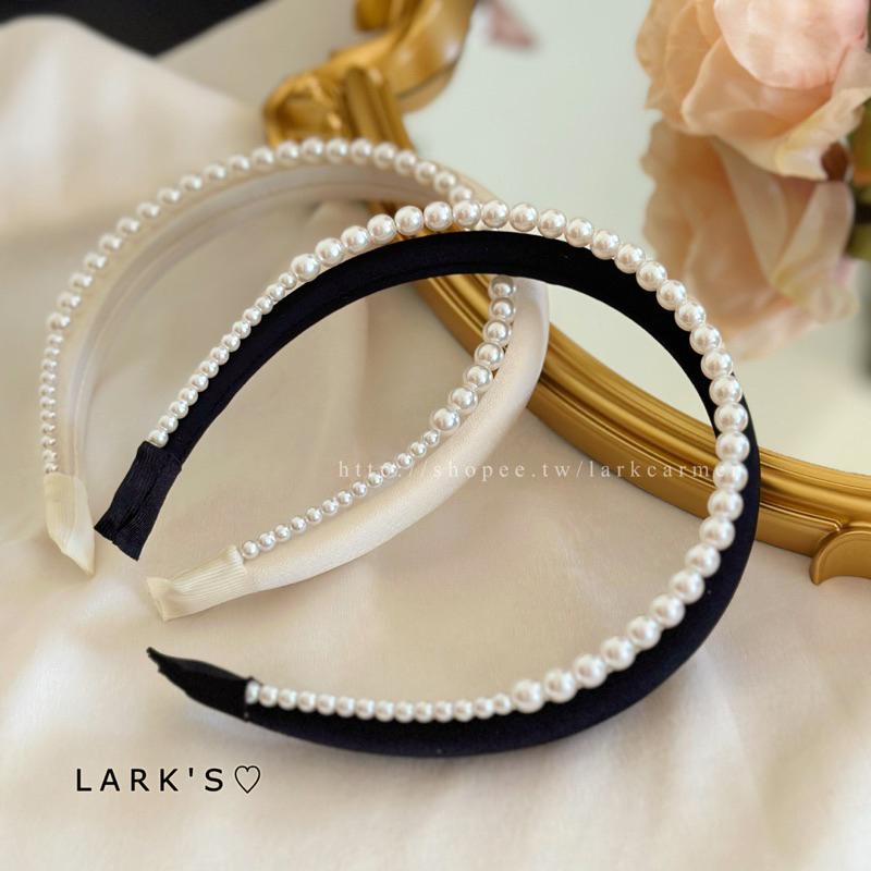 𝗟𝗔𝗥𝗞＇𝗦 ♡ 現貨｜法式赫本風 綢緞面 拼接 珍珠髮箍｜𝟐色-細節圖5