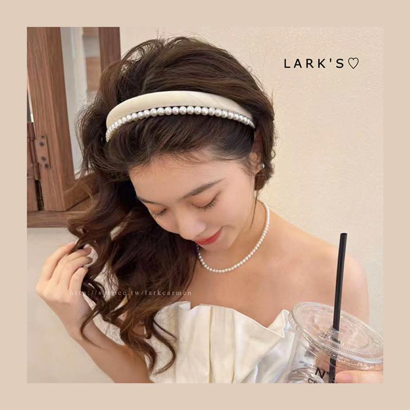 𝗟𝗔𝗥𝗞＇𝗦 ♡ 現貨｜法式赫本風 綢緞面 拼接 珍珠髮箍｜𝟐色-細節圖8