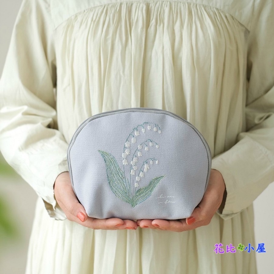 現貨★【ito&】刺繡化妝包【現貨實拍】日本進口✈️【ito&】鈴蘭 含羞草刺繍貝殼小包-細節圖4