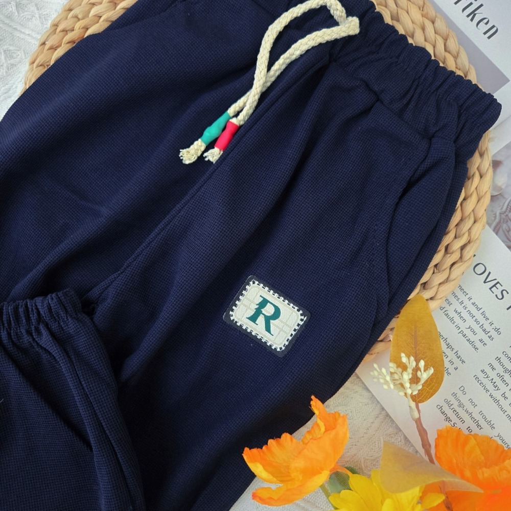 (現貨，附發票)春秋季~R標華夫格兒童休閒長褲 大童童裝 兒童長褲 兒童休閒褲-規格圖9