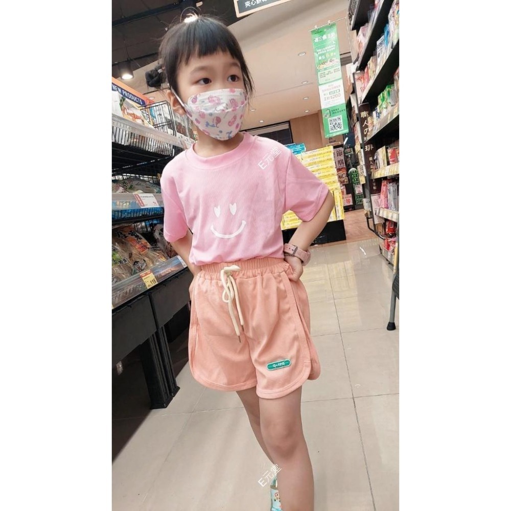 (現貨，附發票)夏季涼感~兒童冰絲簡約風T恤 兒童冰絲T恤 兒童T恤 兒童短袖上衣 H289-細節圖7