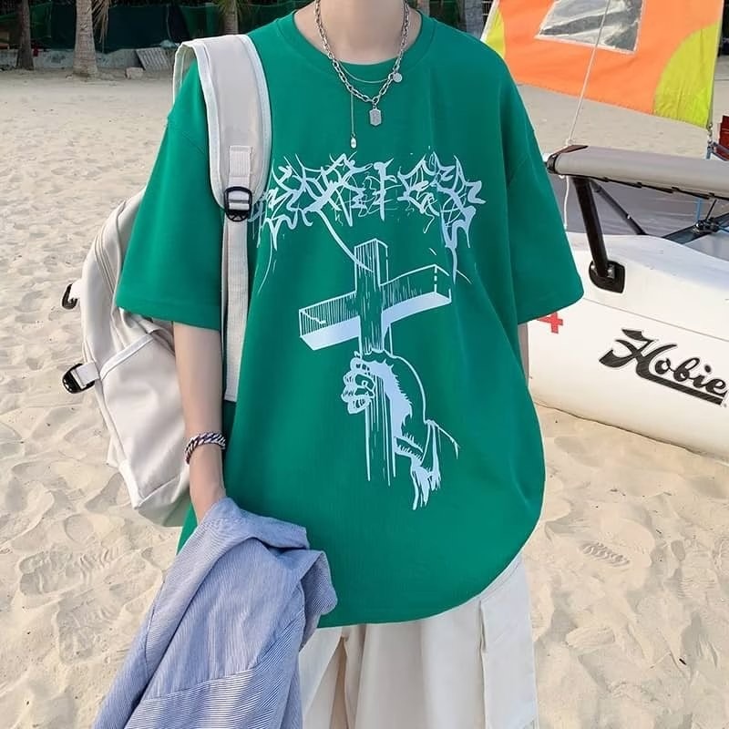 『癮品流行』十字架印花 美式字母印花短袖T恤 復古高街圓領上衣 純棉五分袖 休閒百搭 大碼寬鬆 M-5XL-細節圖6