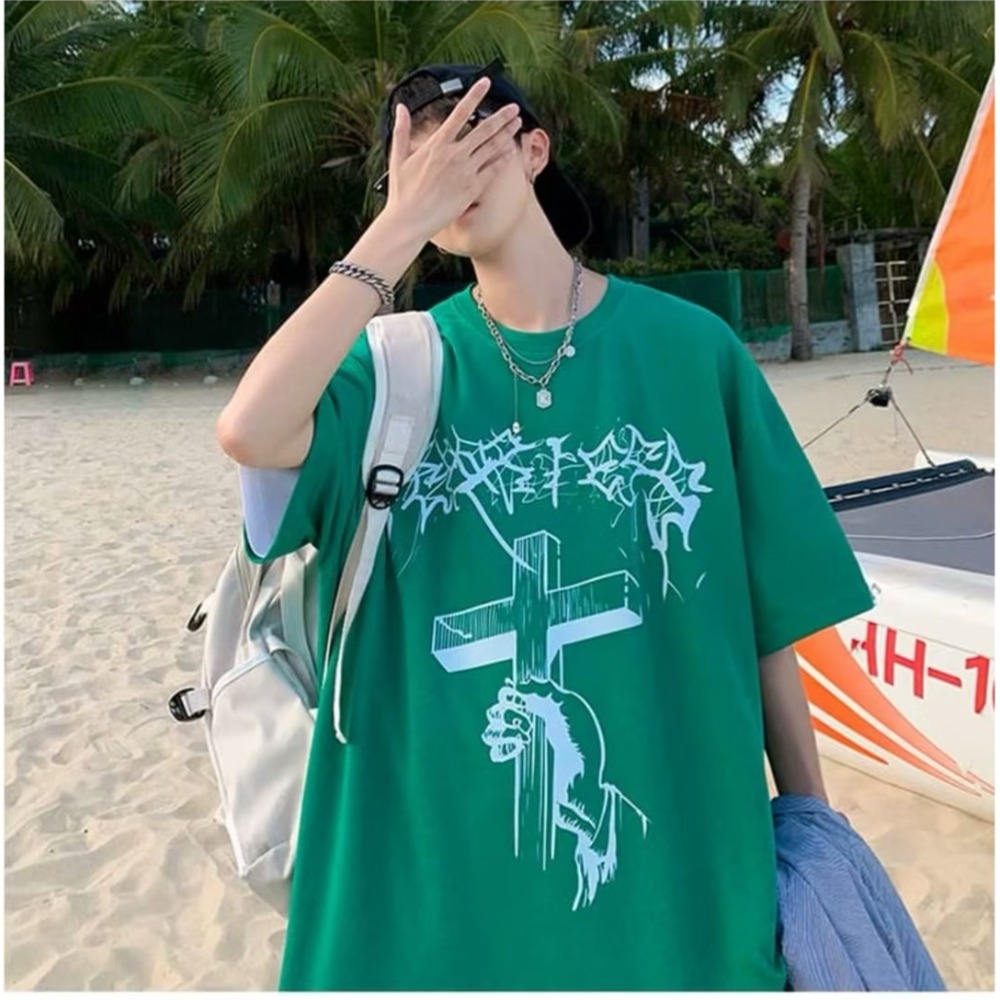 『癮品流行』十字架印花 美式字母印花短袖T恤 復古高街圓領上衣 純棉五分袖 休閒百搭 大碼寬鬆 M-5XL-細節圖7