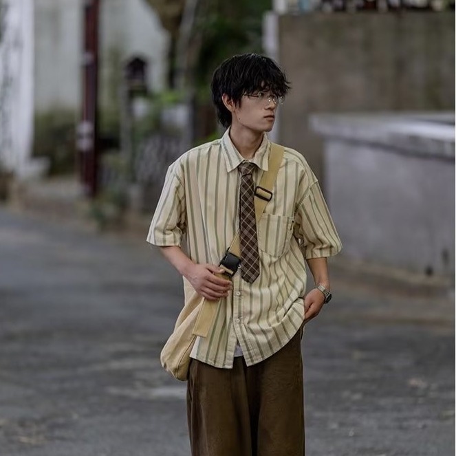 『癮品流行』男生夏季襯衫 冰絲薄款 條紋襯衫外套 短袖襯衣 五分袖翻領上衣 休閒百搭 設計感 M-3XL-細節圖6