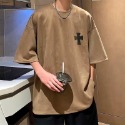 『癮品流行』十字架印花 麂皮絨T恤 男夏季T恤 五分袖 圓領上衣 素色T恤 休閒百搭 基礎簡約 M-3XL-規格圖10