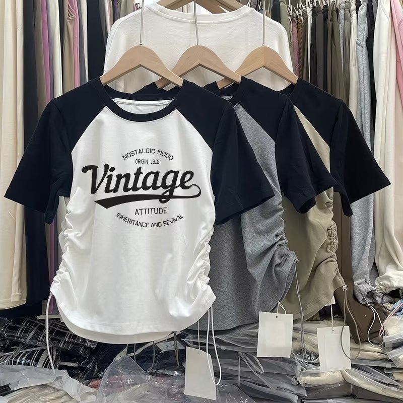 『癮品流行』正韓辣妹上衣 字母印花 抽繩上衣 顯瘦 修身上衣女 韓版上衣 白色上衣 短板上衣 短版上衣短袖-細節圖3