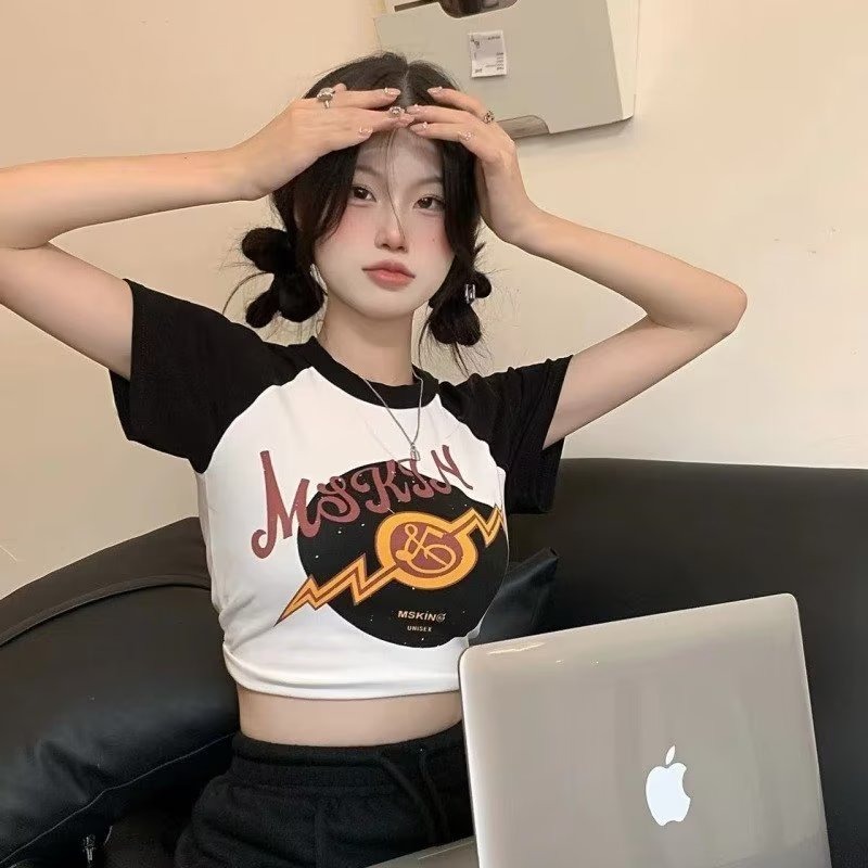 『癮品流行』美式復古字母印花拚色短袖上衣 拚色短袖 拚色圓領短袖上衣 拼接撞色短袖短版 性感短袖露臍裝-細節圖5