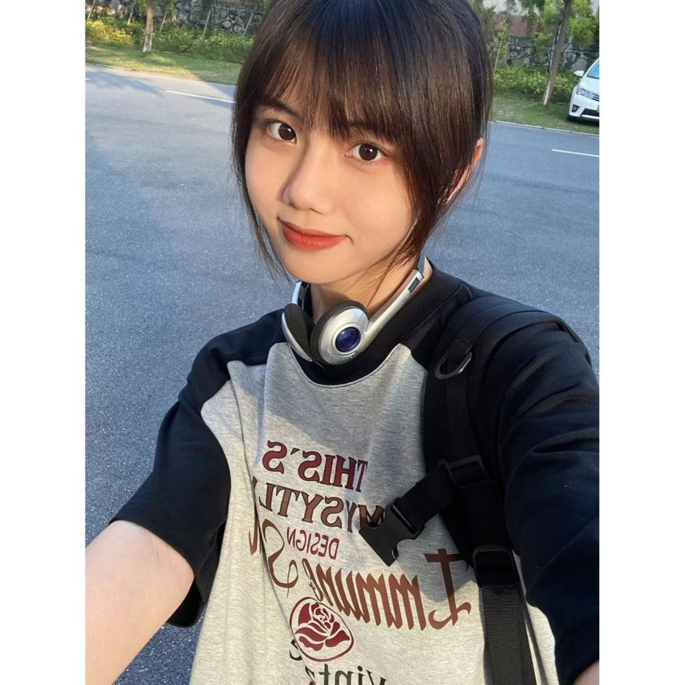 『癮品流行』 純棉圓領T恤 純棉短袖T恤女寬鬆新款字母印花設計感上衣 拼接上衣 寬鬆T恤-細節圖6