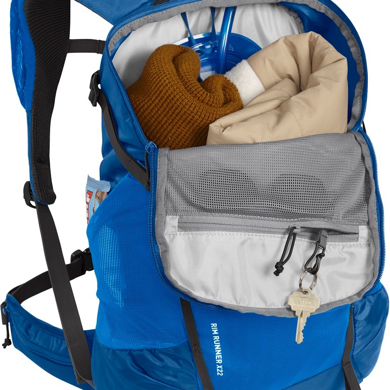 Camelbak Rim Runner X22 登山健行背包 (附2L快拆水袋) 天藍 背包 水袋背包-細節圖3