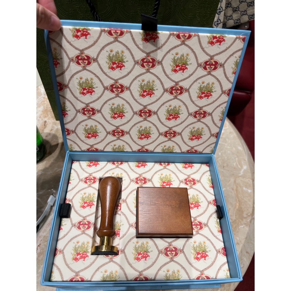 Gucci 古馳  VIP生日禮 印章 筆記本 卡片套組 收藏品 禮盒套組-細節圖6