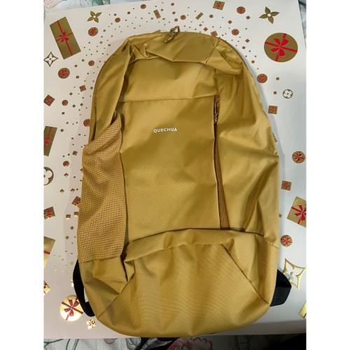 （全新）QUECHUA 登山健行休閒背包 琥珀黃色 日常用輕量款10L