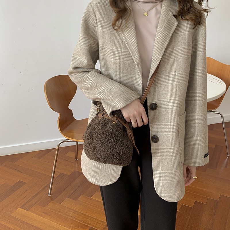 MDMS⭐️可愛小包/羊羔包/斜背包/毛絨包包/水桶包/抽繩包/羊羔毛包/女生包包/抽繩水桶包/女小包/包包/B481-細節圖4