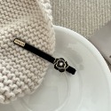 精緻實用派~輕奢黑白山茶花珍珠水鑽絲絨髮夾 CR11-003-規格圖11