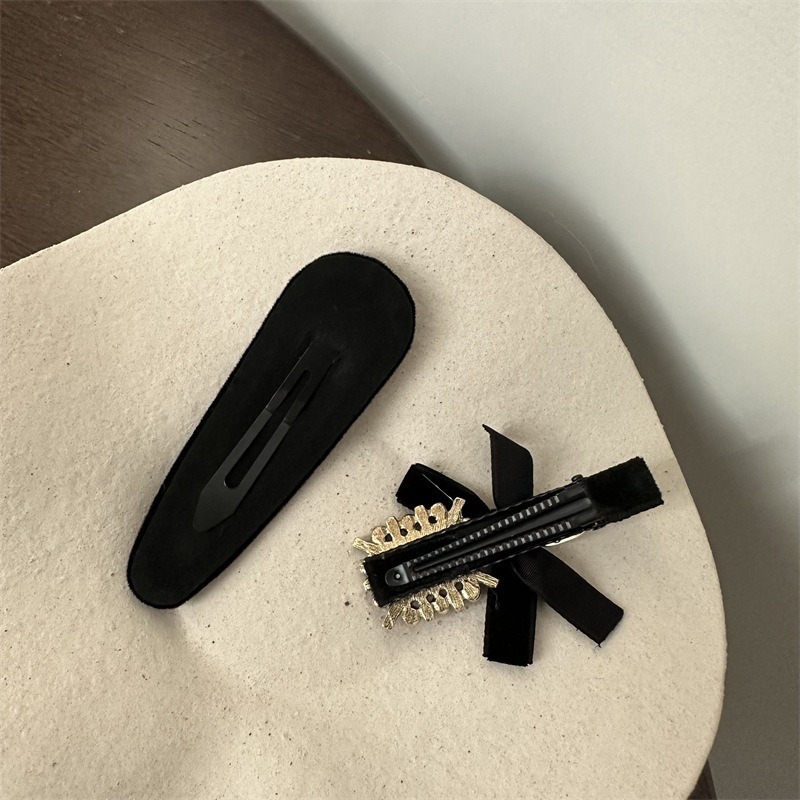 名媛高級感~法式復古矩形水鑽黑色絲絨髮夾髮箍 YS86-002-細節圖8