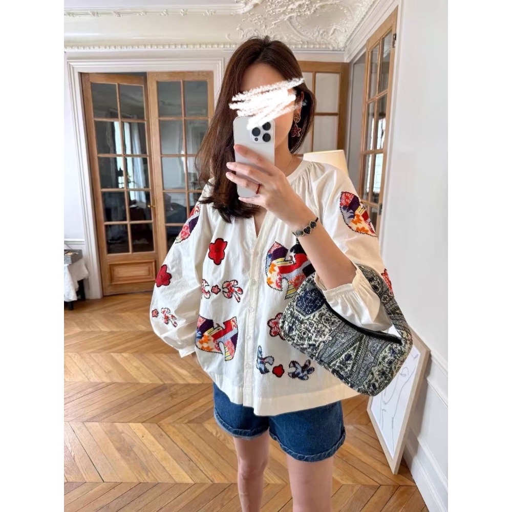 法式復古趣味貼布刺繡V領上衣-細節圖2