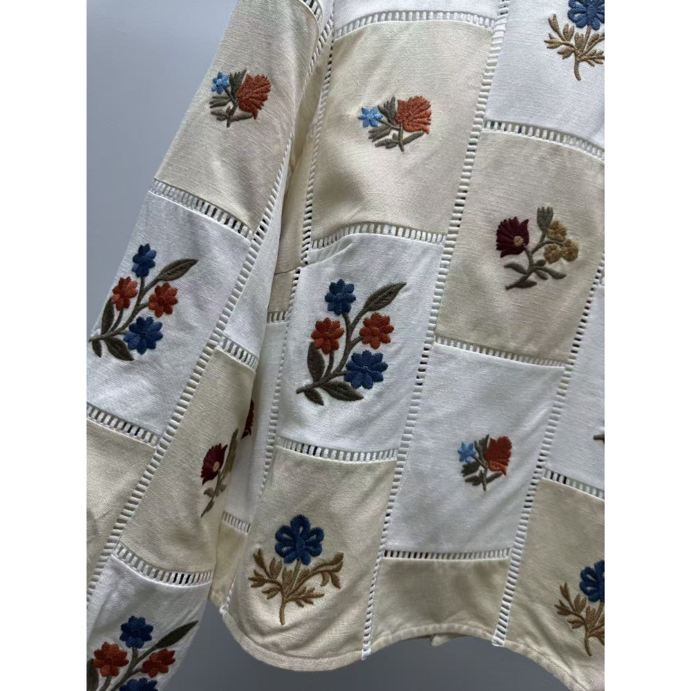 秋冬法式輕奢優雅刺繡鏤空圓領拼接撞色上衣-細節圖7